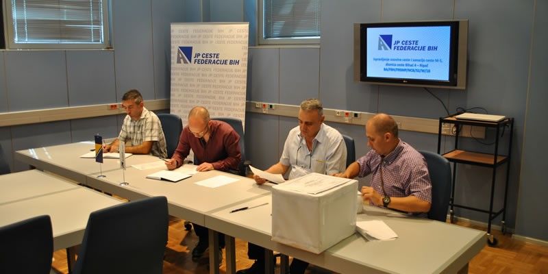  Javno otvaranje ponuda za projekat Ispravljanje osovine ceste i sanacija ceste M-5, dionica Bihać 4 – Ripač